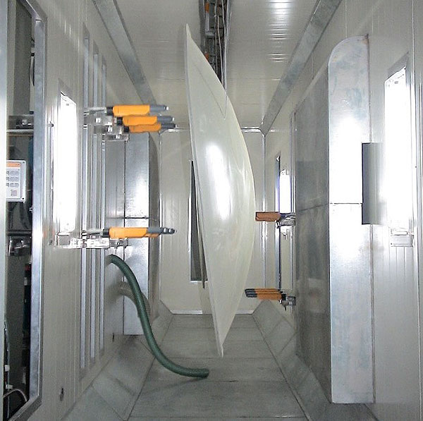 不锈钢喷粉室内